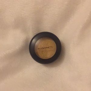 MAC lot- limited edition lipstick and shadow